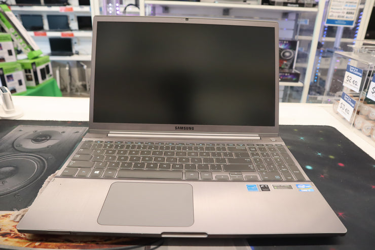 Samsung NP700Z5C 15.6" Laptop